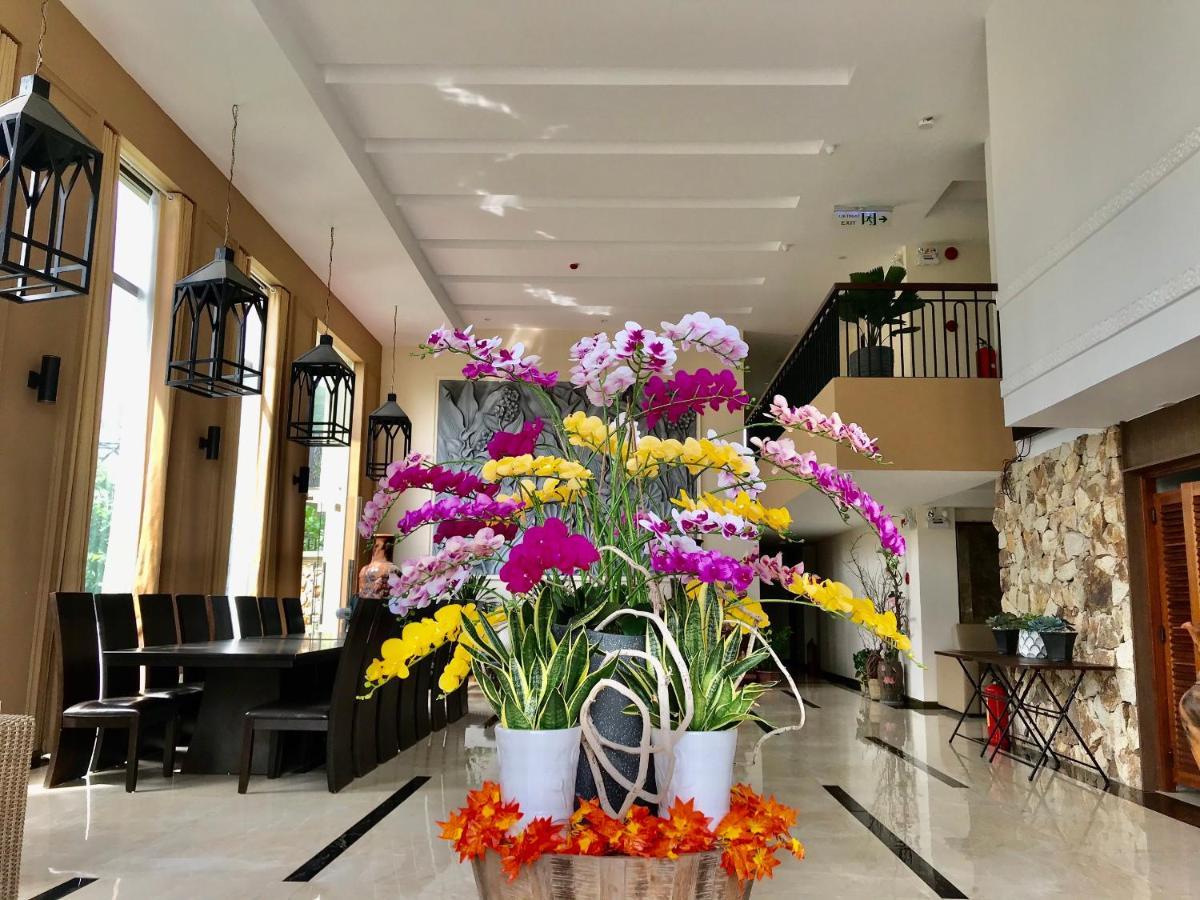 Tubong Hotel Private Enterprise Nha Trang Buitenkant foto